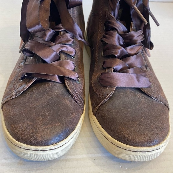 UGG Blaney Crystals Brown Leather Ankle Booties Fashion Sneakers Size 7.5 - Picture 3 of 15